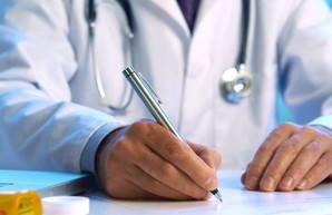 Медреформа: На Днепропетровщине более 500 врачей подписали максимальное количество деклараций
