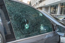 Погоня со стрельбой: в центре Днепра копы пытались задержать угонщиков (ФОТО)