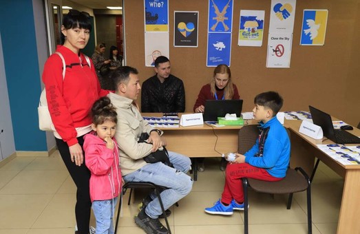 В Днепре открыли центр поддержки беженцев "Я - Мариуполь"