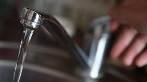 Жители Днепра перестали платить за воду - мэрия угрожает почасовой подачей воды